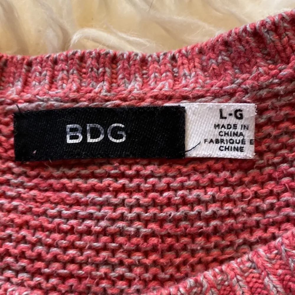 BDG Oversized Knitted Pink/Red Crew Neck Sweater Sz LG Urban Outfitters Sz Lg - Image 4