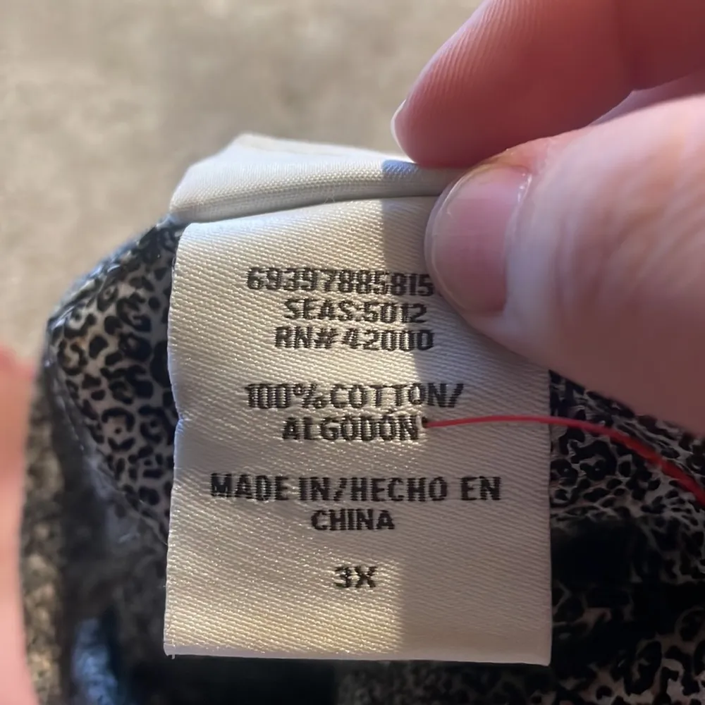 - Jaclyn Smith button down shirt with gold buttons animal print 3x - Image 9