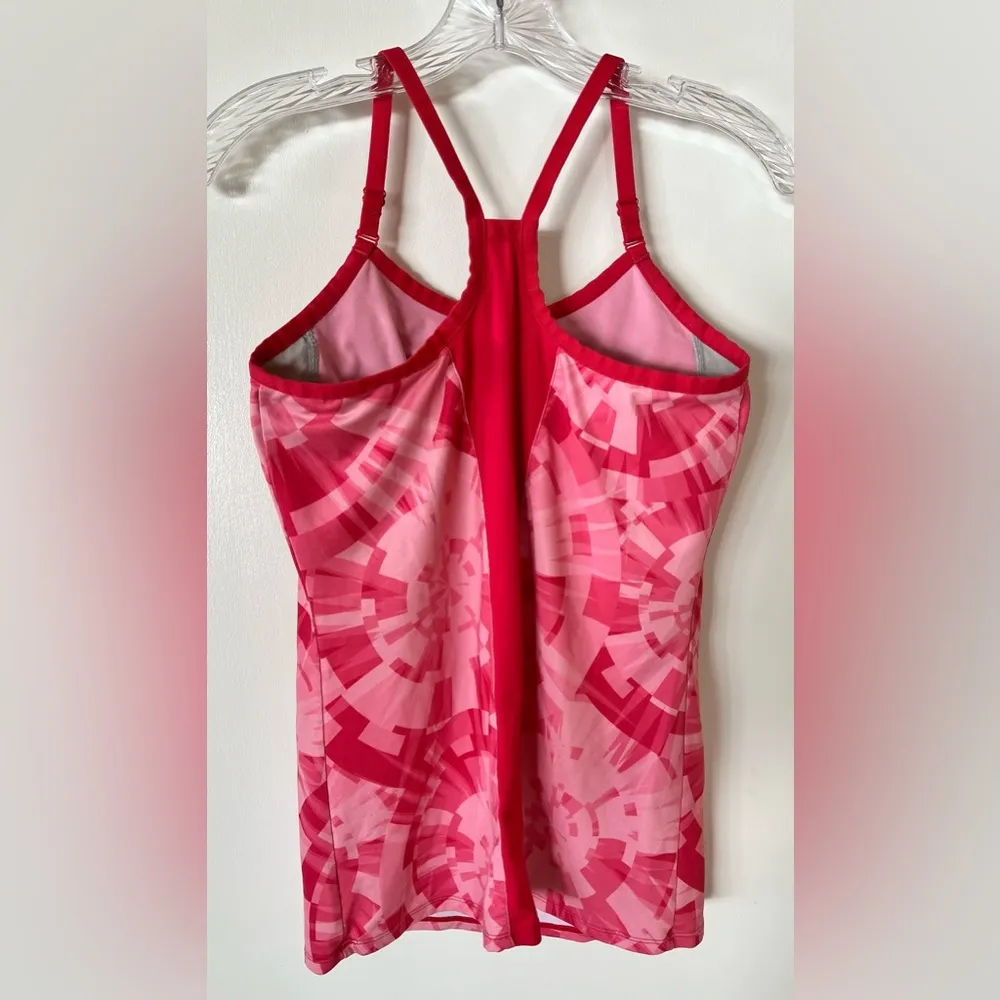 Under Armour Heatgear Razorback Tank Sz. M - Image 2