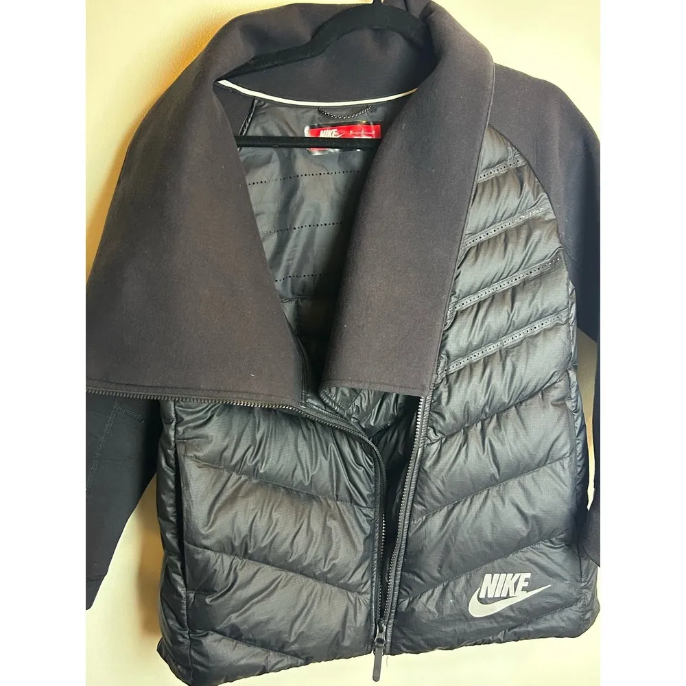 Nike Women's Puffer Black Jacket Size Medium Versatile Collar Goose Down - Image 5