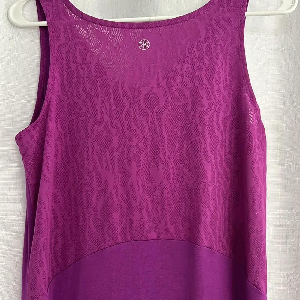 Gaiam Yoga Tank Small - Image 3