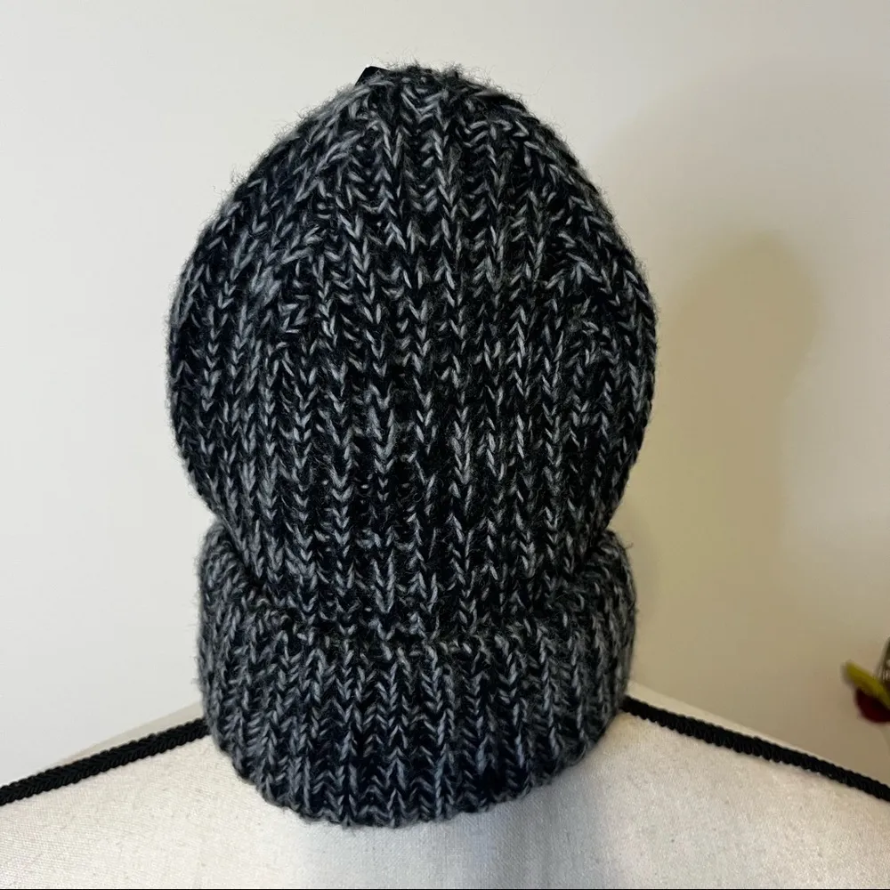 American Eagle NEW  Folded Beanie One Size - Image 2