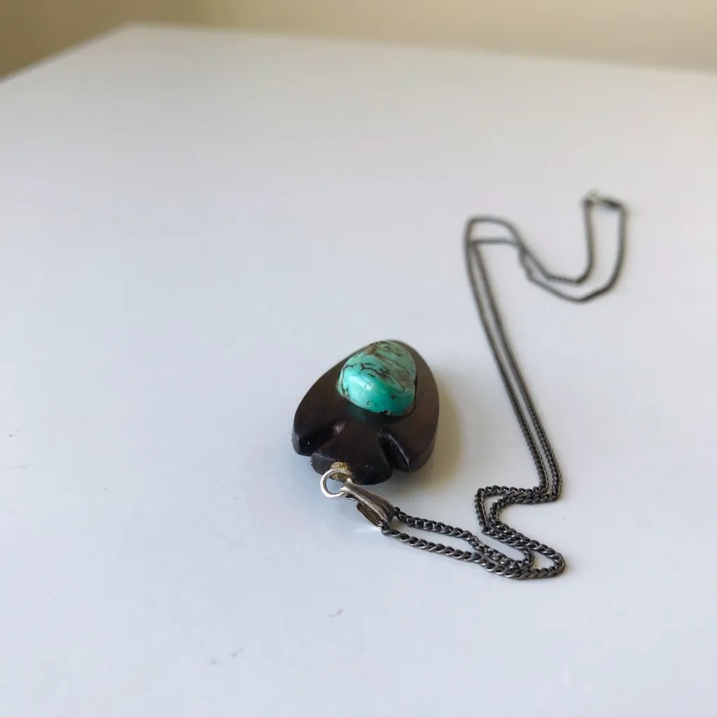 Turquoise Arrowhead Wood Pendant On Sterling Silver Chain Vintage - Image 9