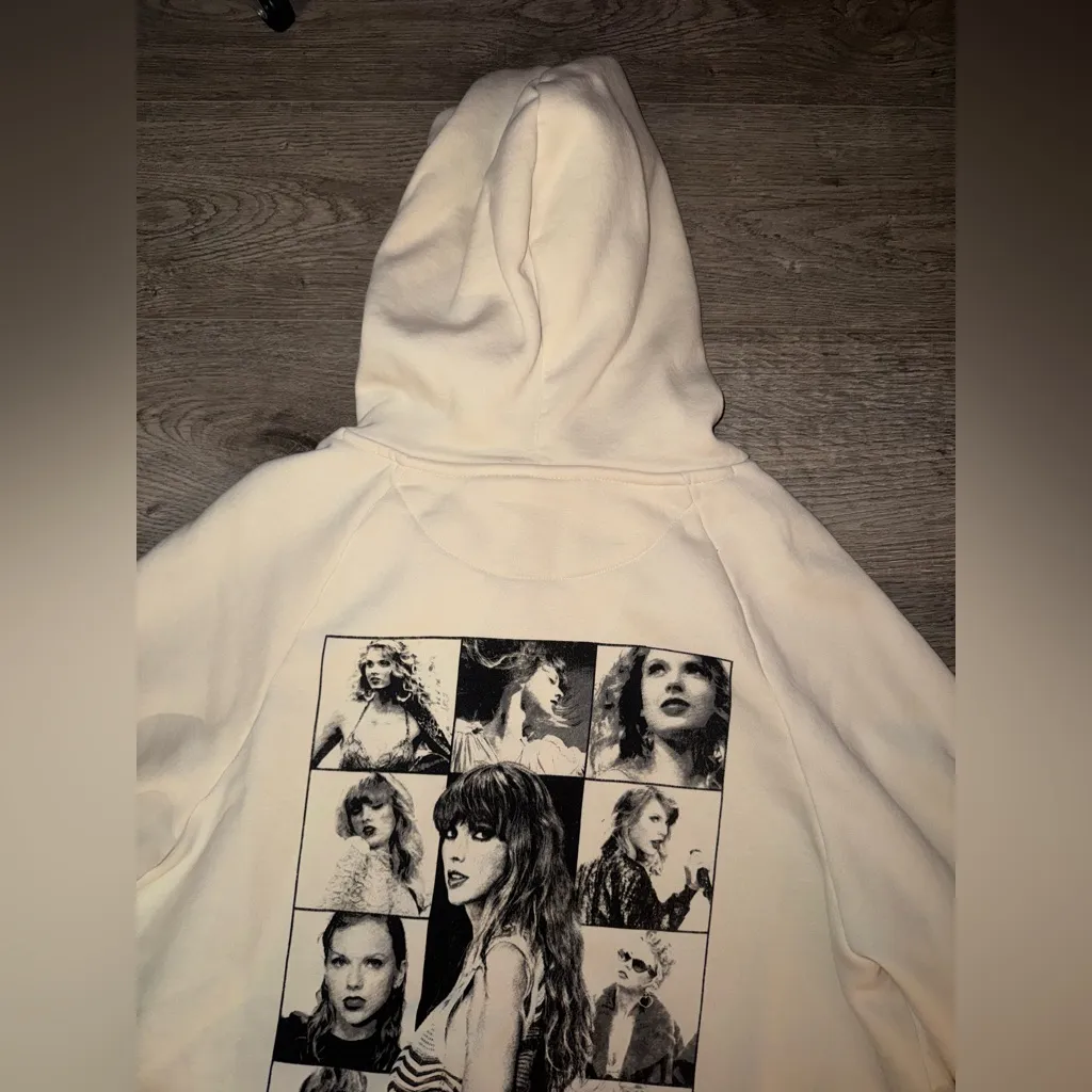 Taylor Swift 2024 The Eras Tour Official Cream Hoodie Sweater M - Image 4