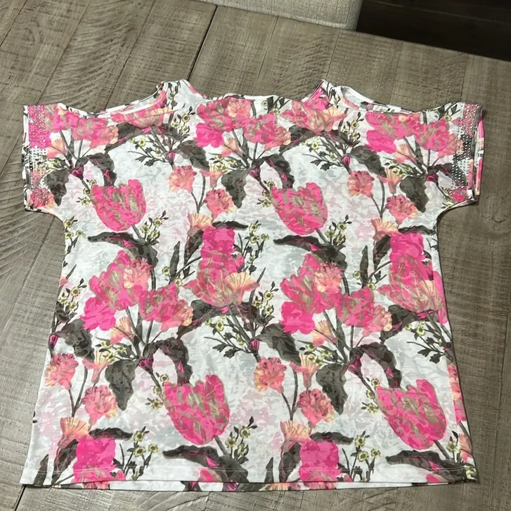 INC International Concepts Floral studded v - Image 4