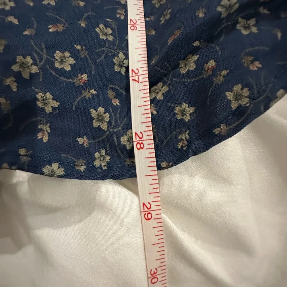 Banana Republic 100%  Camden Fit Linen Floral print button down long sleeve top - Image 10