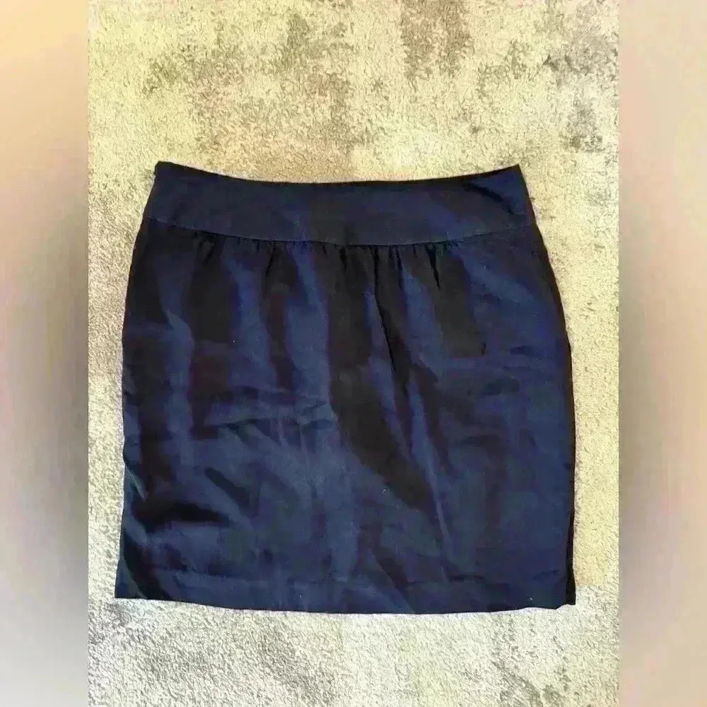 Women’s Navy Blue Ann Taylor Loft Shirt - Image 2