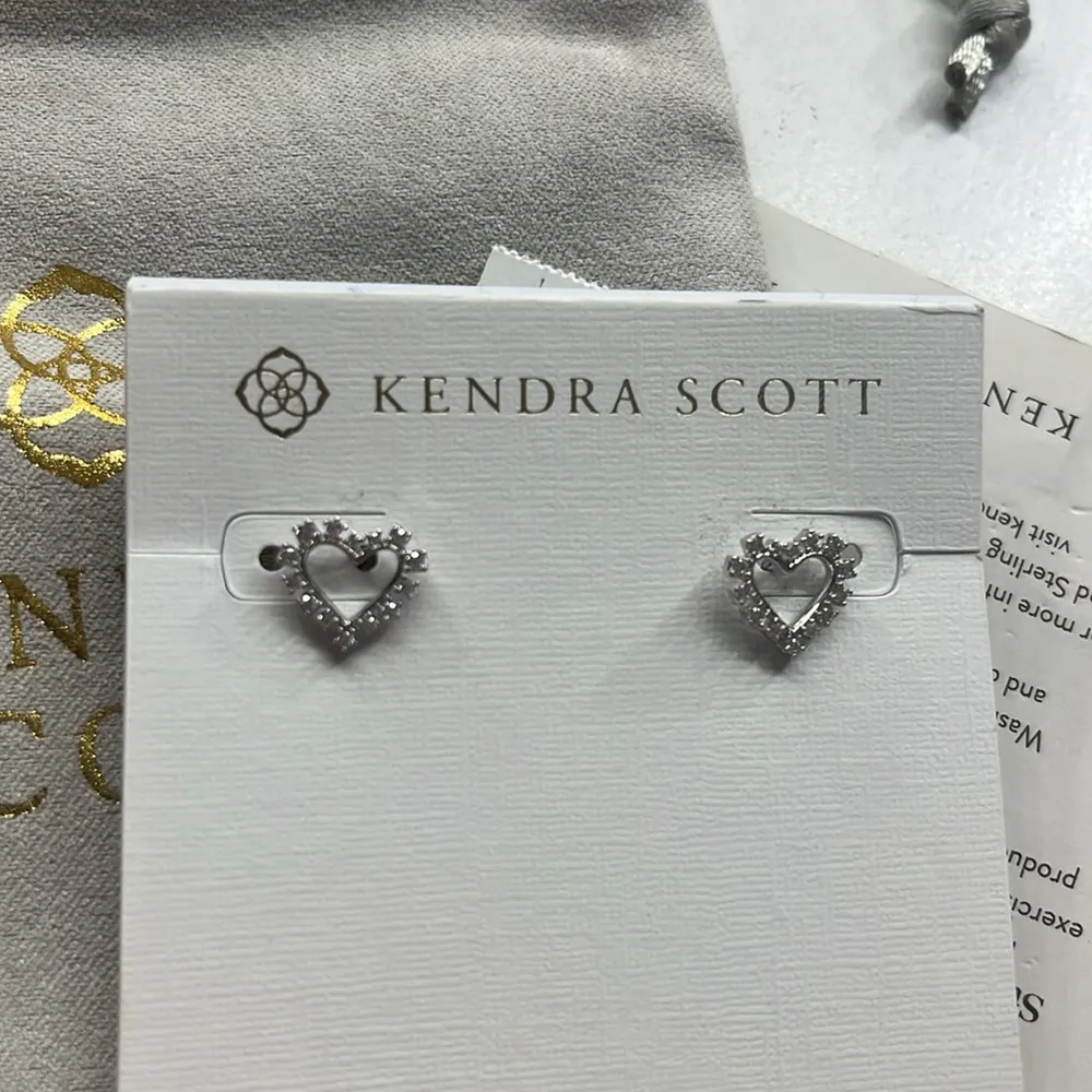 Kendra Scott Silver Heart Earrings - Image 3