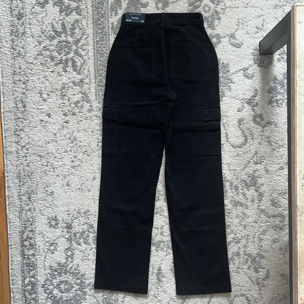 Hollister Black Ultra High-Rise Cargo Dad Pants - Image 7