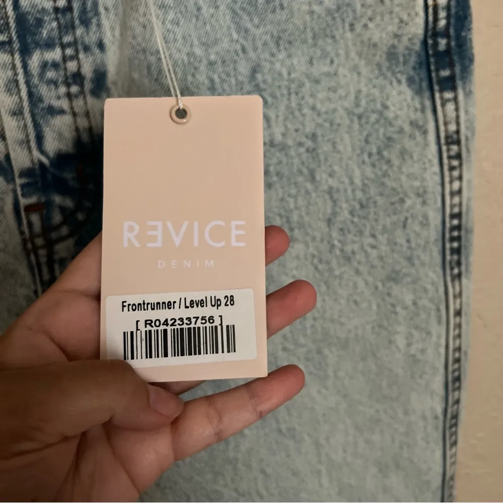 NWT Revice Frontrunner / Level Up Wedgie Fit Straight Leg Jeans 28 - Image 4