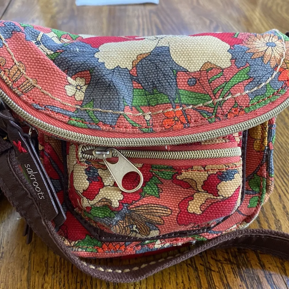 Colorful Sakroots purse - Image 3