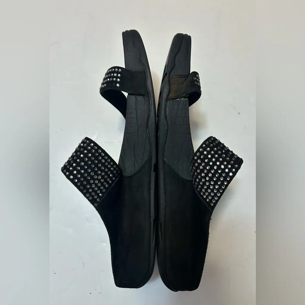 Fitflop Black rhinestone Sandals size 10 - Image 6