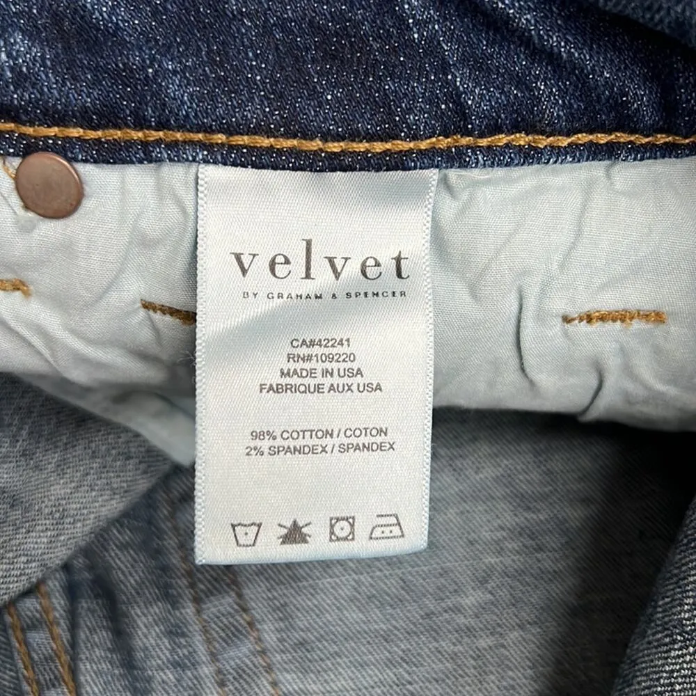 Velvet by Graham & Spencer Low Rise Boyfriend Jeans in Vintage Wash size 24 Blue - Image 4