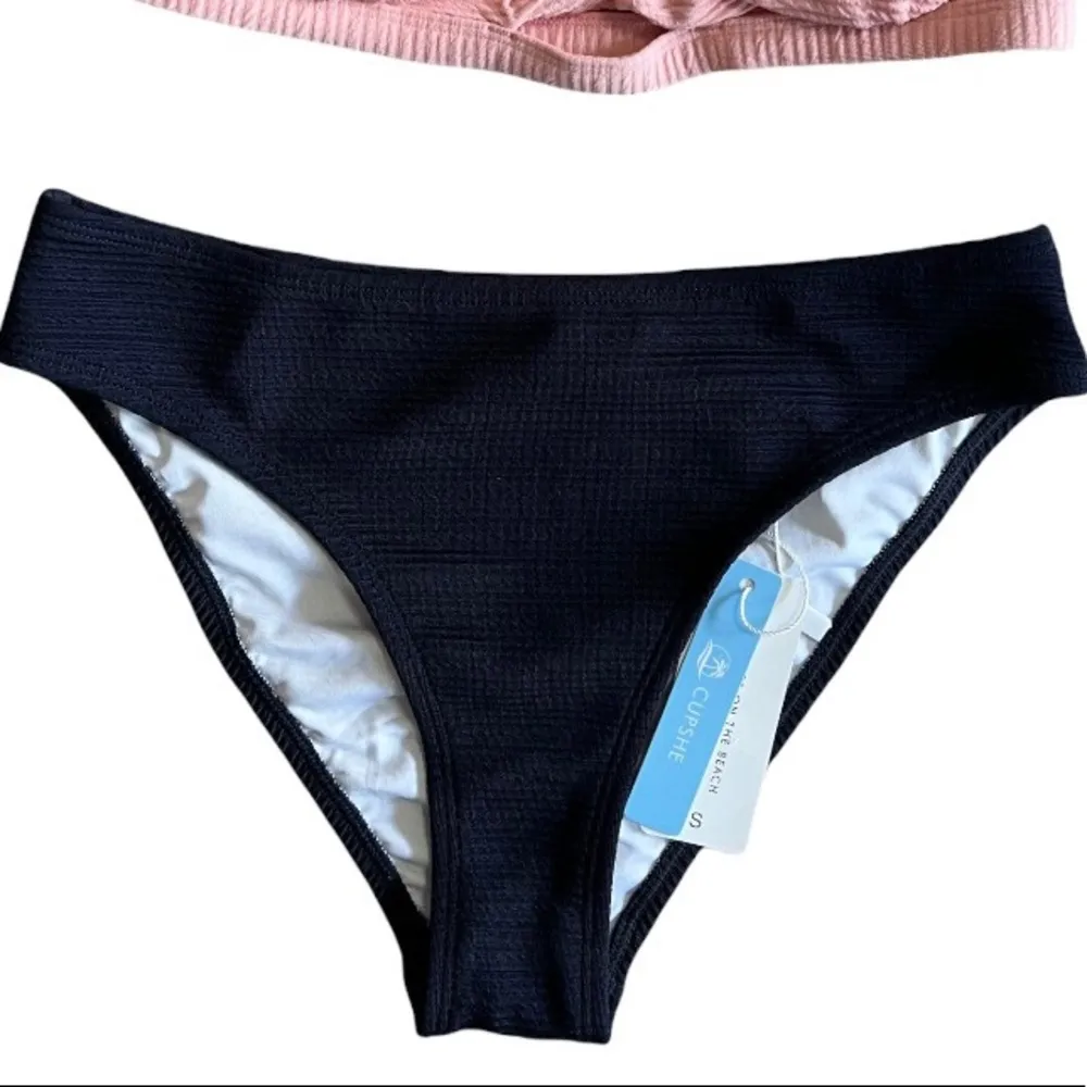 NEW CUPSHE Textured Pink And Navy Halter Bikini - Image 7