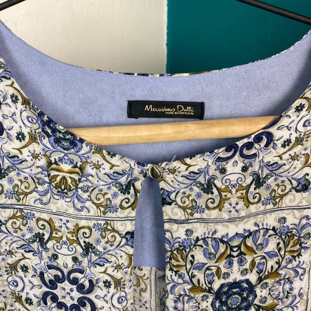 Massimo Dutti blue floral patterned keyhole top f1 - Image 2