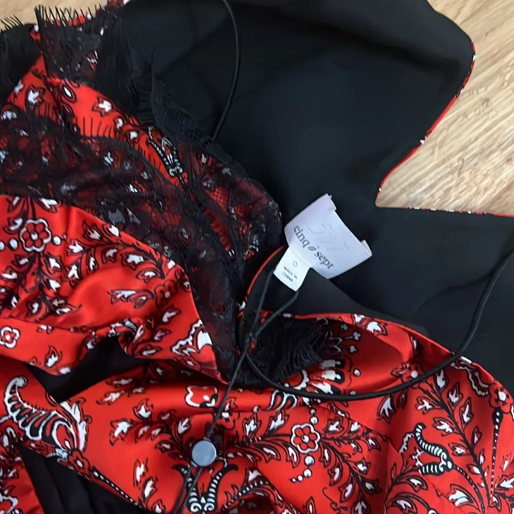 NWT Cinq à Sept Petra Sleeveless Lace - Image 11