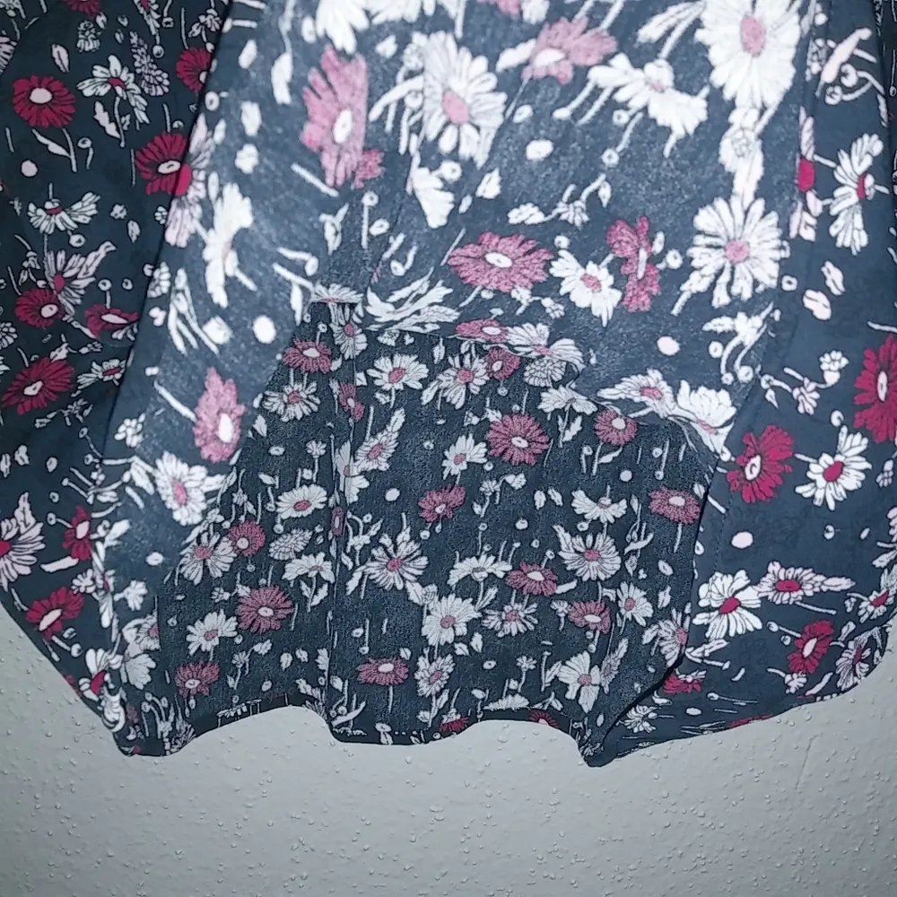 Brooks Brothers Red Fleece 4 Side Neck Sash Navy Plum Floral Top - Image 6