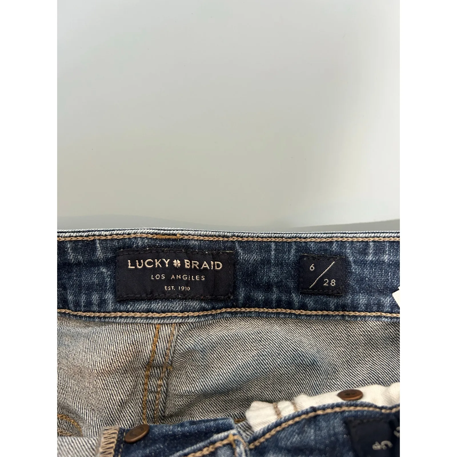 Lucky Brand jeans shorts size 6/28 button front dark wash - Image 5