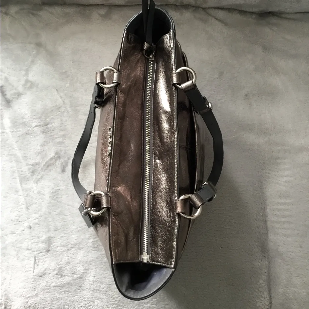 Beautiful COACH leather bag - Image 7