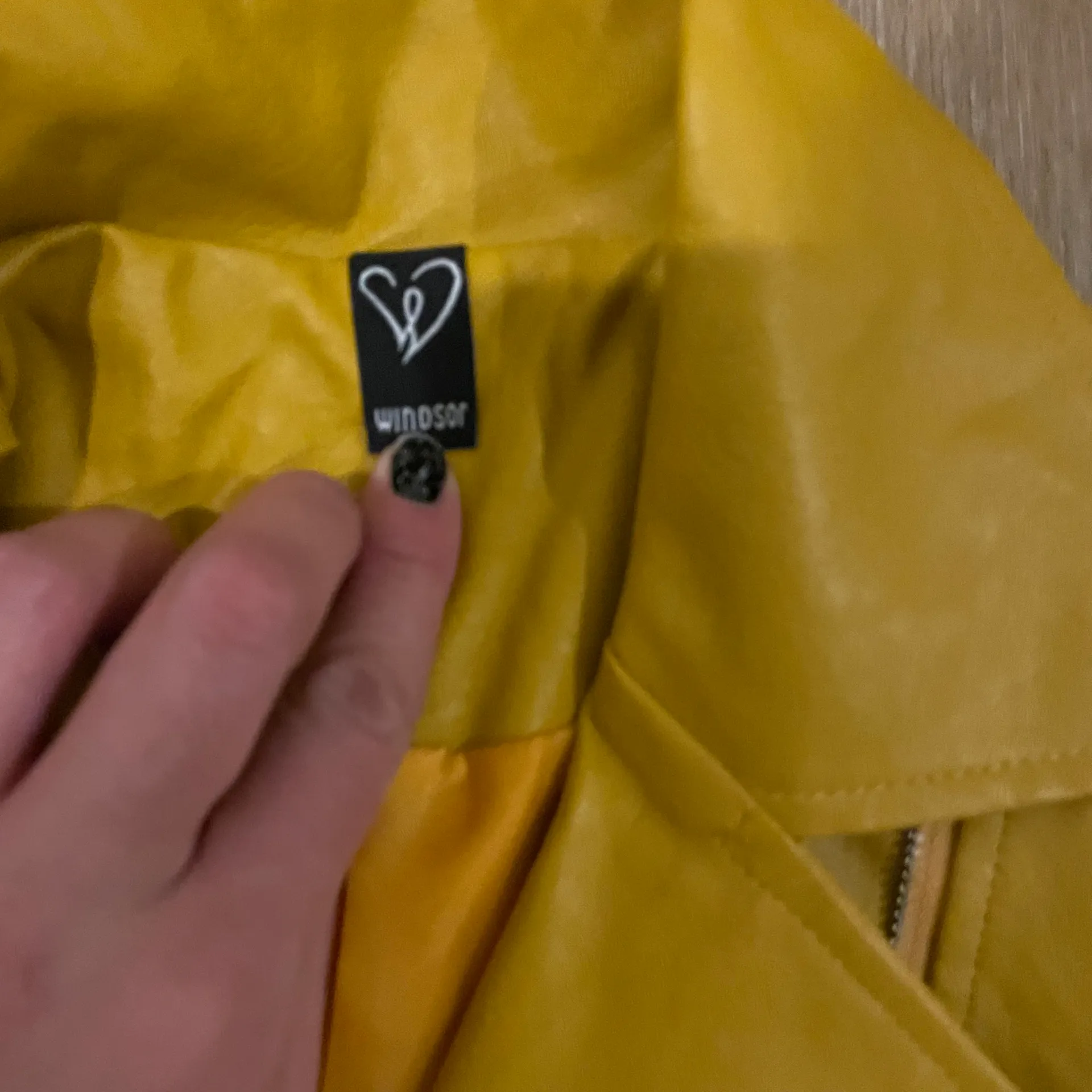 Windsor Yellow Leather Jacket Zip Up Medium - Image 4