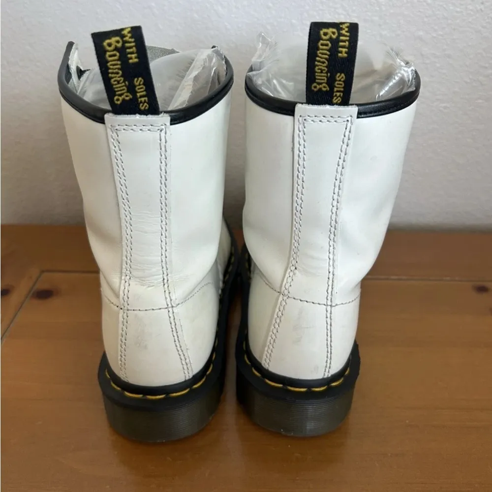 Women's White Dr Martens‎ 1460Y Size 6 Barely Used goth core punk shoes - Image 3
