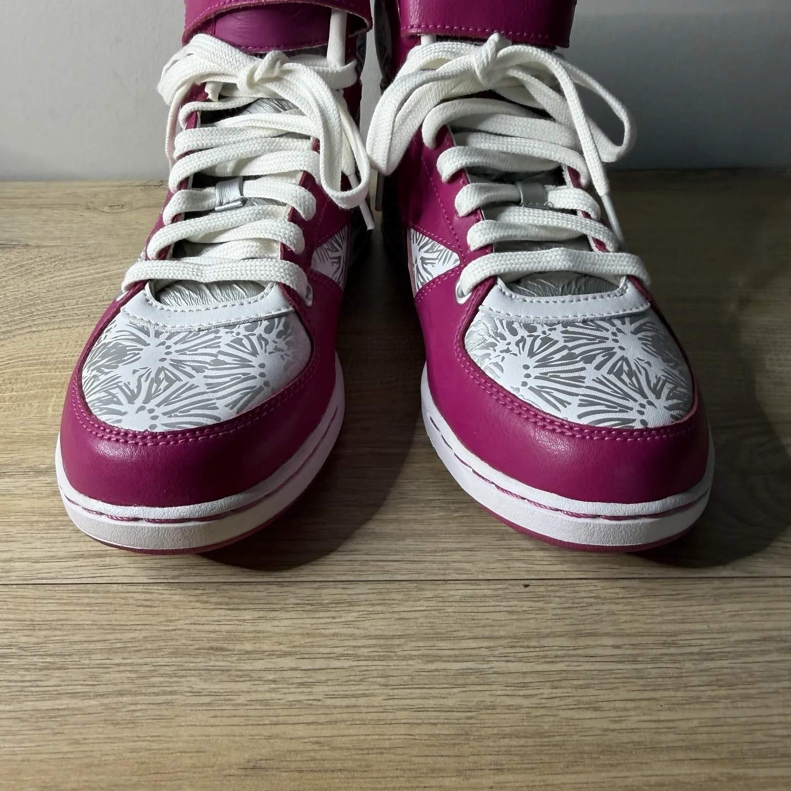 Reebok Freestyle Hi High Top Sneakers Pink White Pattern Womens Size 7 Aerobic - Image 4