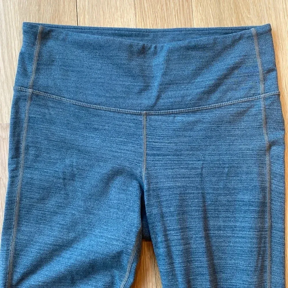 Athleta Leggings Chaturanga Grey Space Dye Size Small - Image 2