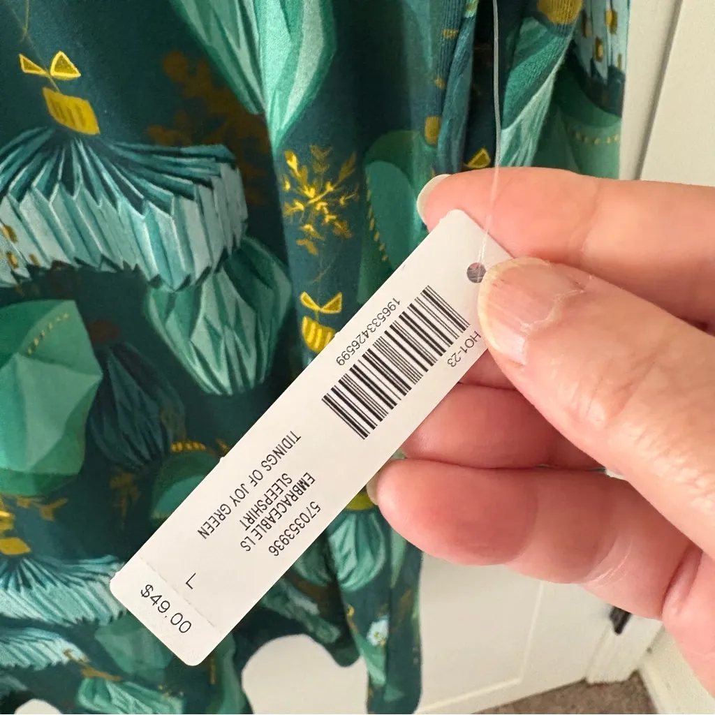 Soma Embraceable Christmas Nightshirt. Size Large. - Image 7