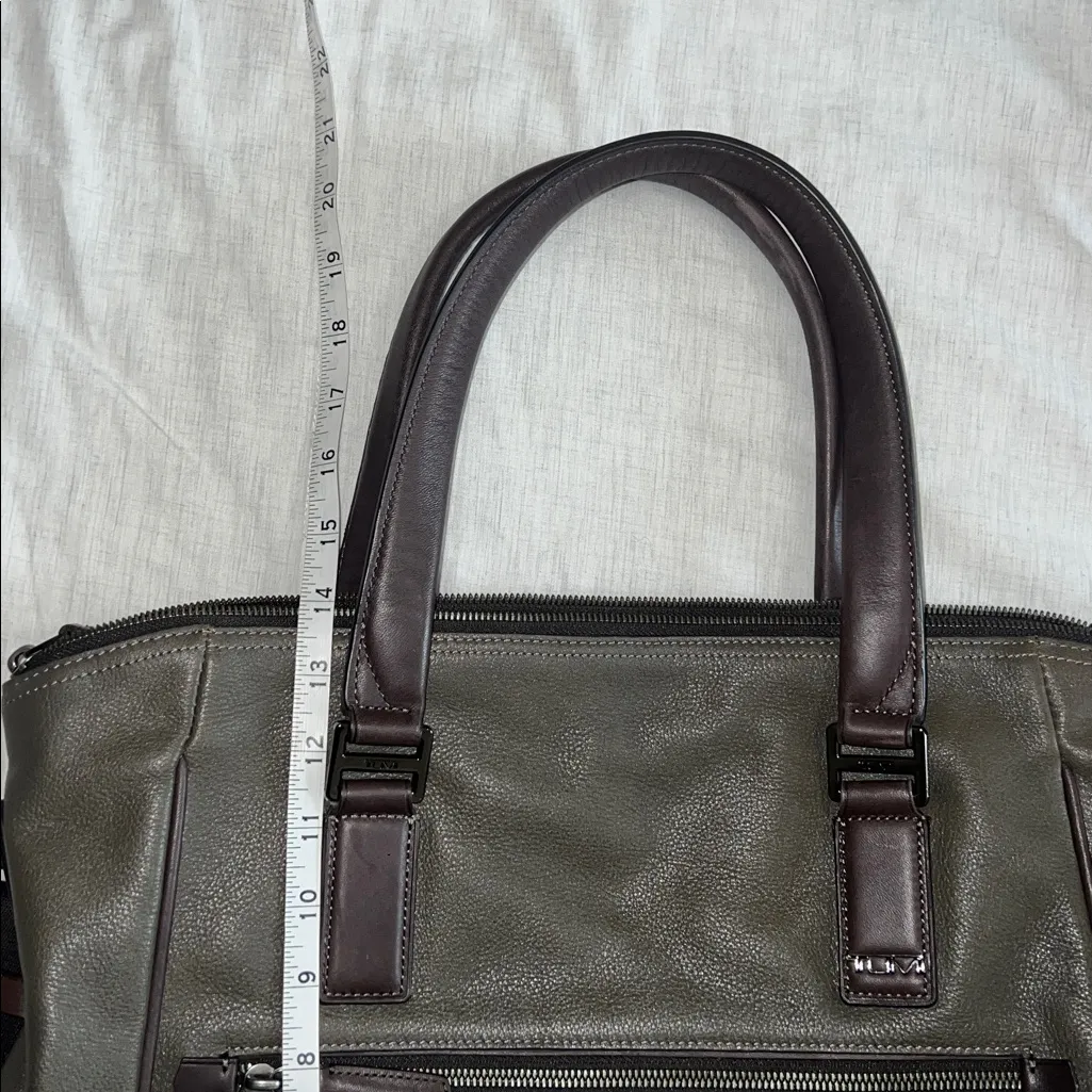 Tumi Beacon Hill Leather Laptop $495 Tote Bag Green Brown Unisex - Image 16