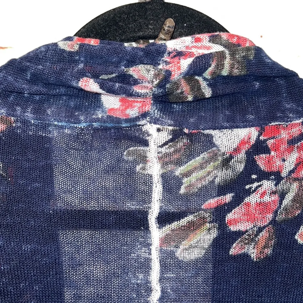 Knitted and Knotted Anthopologie batwing sleeve open cardigan floral M collared - Image 12