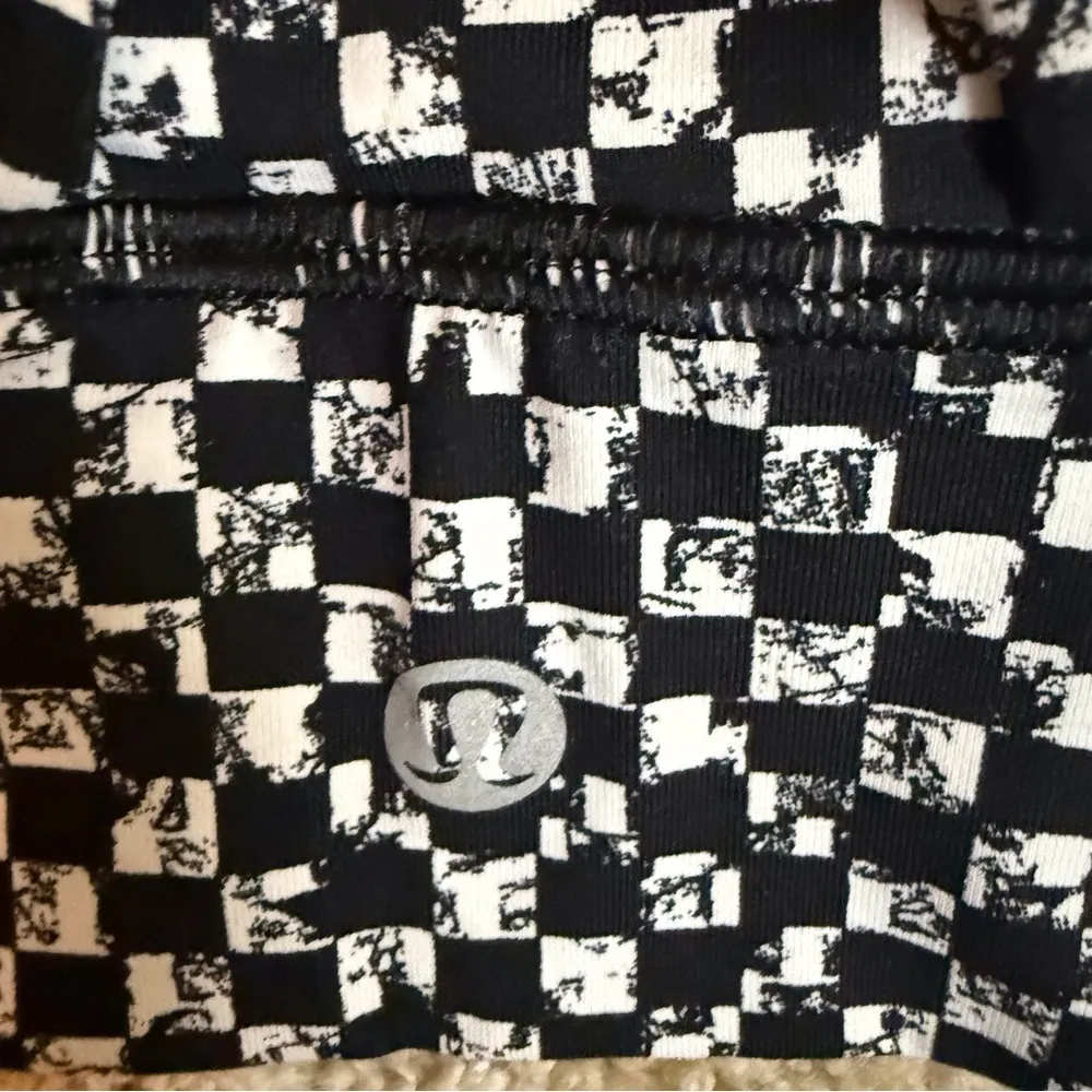Lululemon Energy Bra‎ Size 4 Black White Check Great Support Active Performance - Image 3