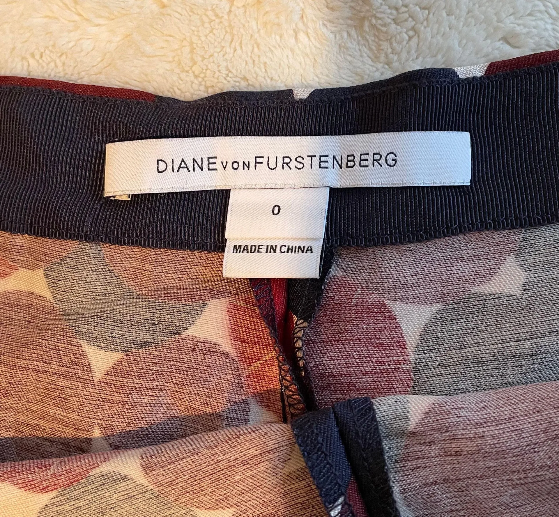 DVF circle print high waisted shorts - Image 5