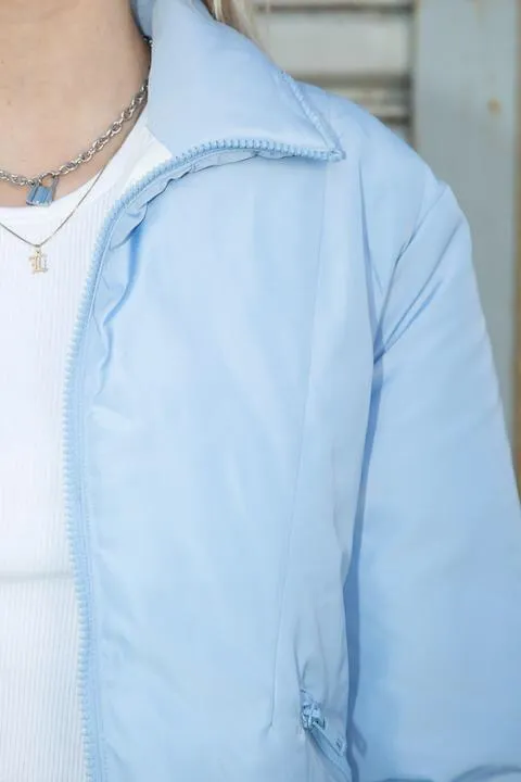 Brandy Melville Blue & White Puffer Jacket - Image 5