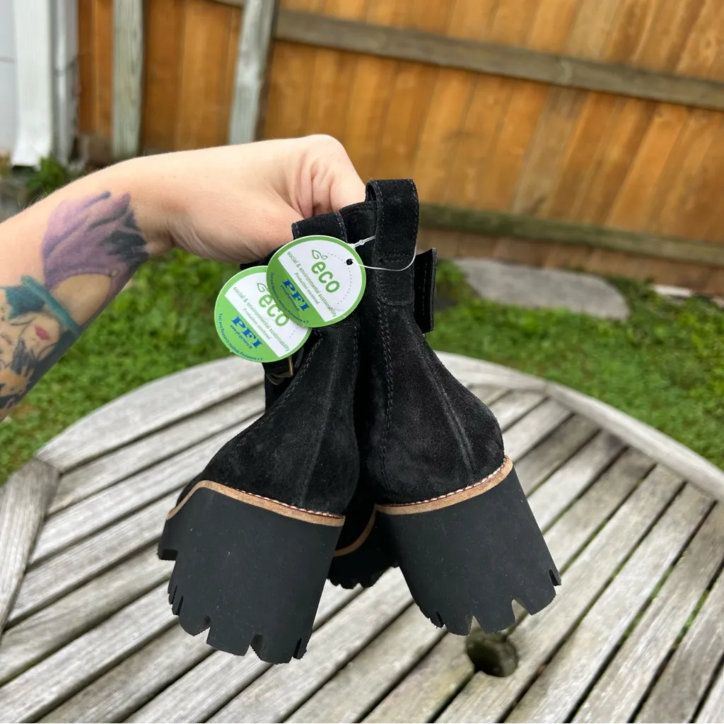 Paul Green Suede‎ Ankle Boots With Buckle And Track Sole Black size 3 UK 5.5 US - Image 8