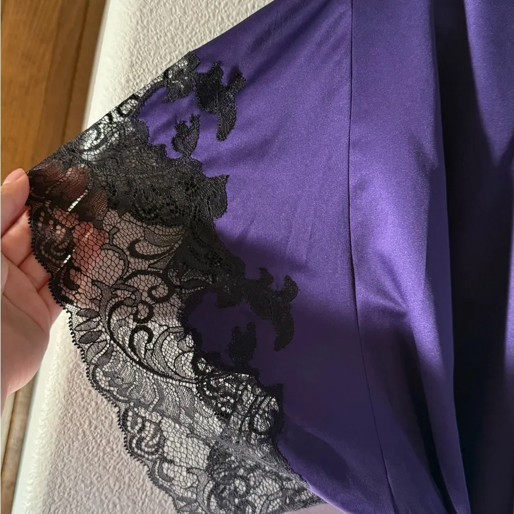 Natori Purple Lace Trim Robe Size M - Image 7