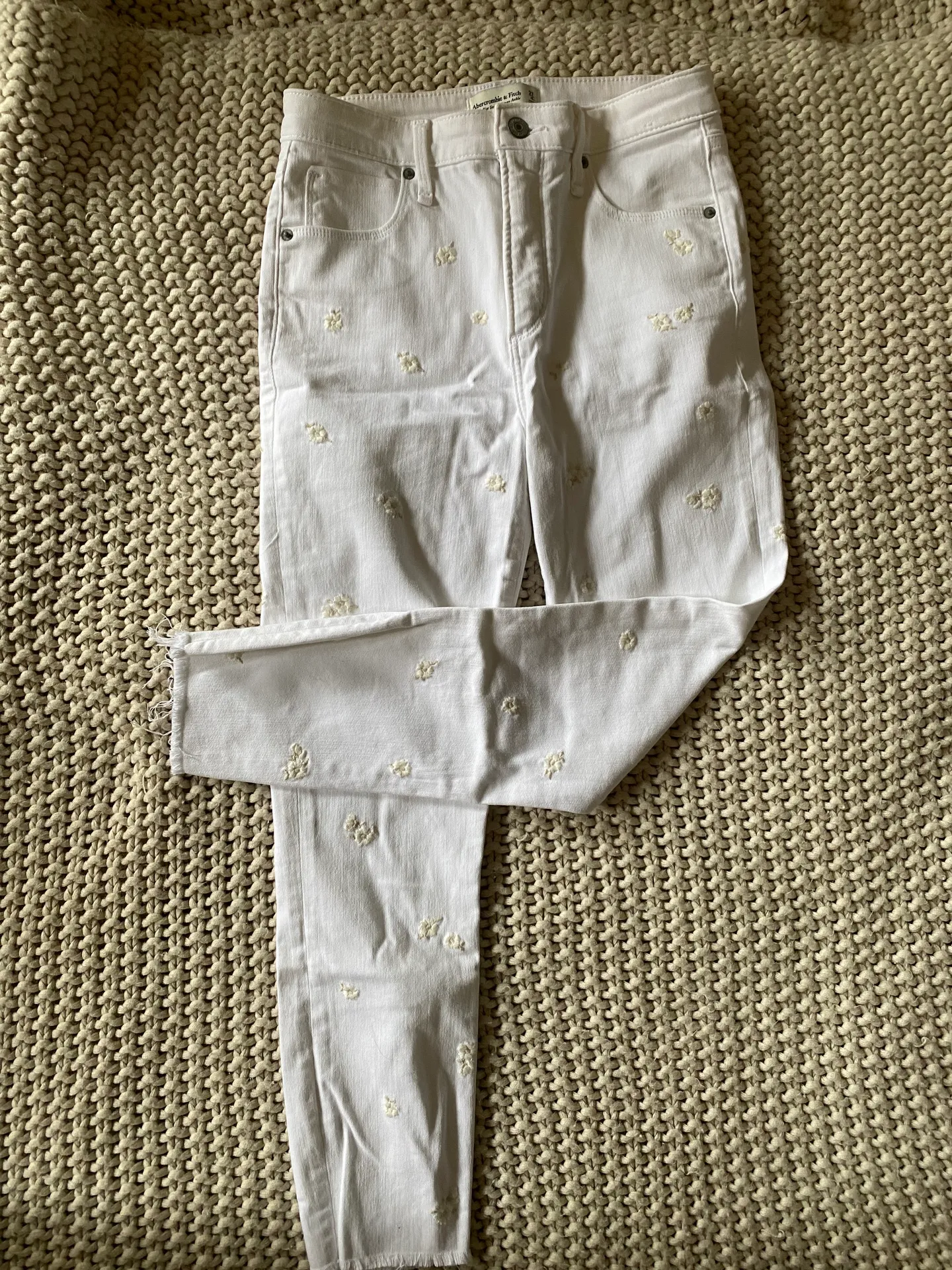 White Jeans - Image 2