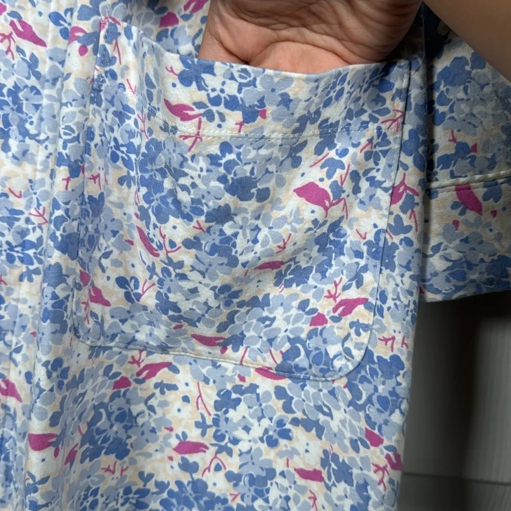 Lauren Ralph Lauren White Floral Pink Blue Bath Robe Size Med EUC #VEG-0249 - Image 6