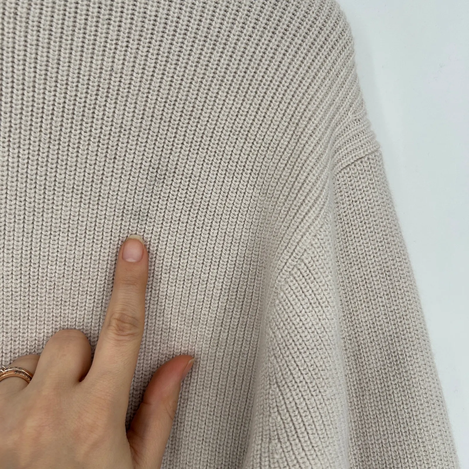 LULULEMON Merino Wool-Blend Ribbed Crew Neck Sweater Womens 4 Athleisure Comfort - Image 8