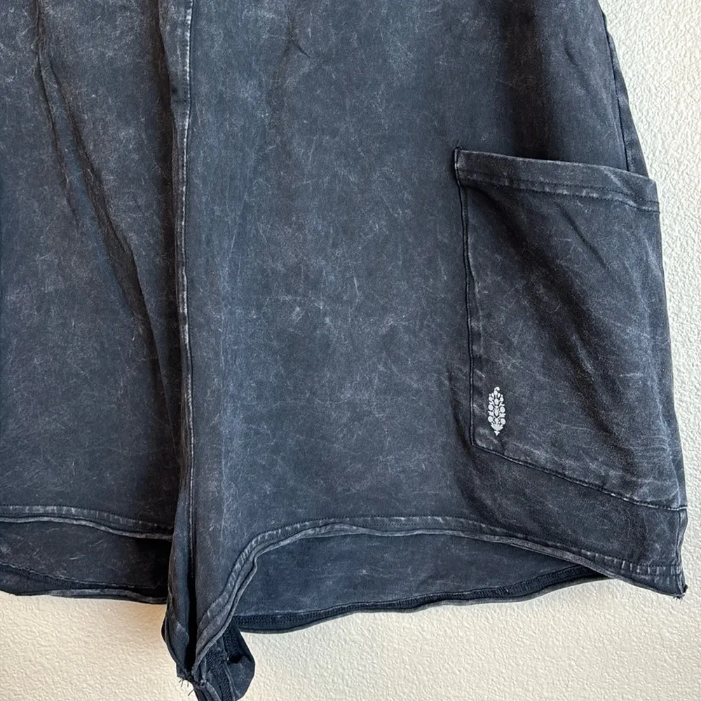 NEW! $60 FREE PEOPLE Movement Size M HOT SHOT TEE ROMPER ONESIE Washed Black - Image 3