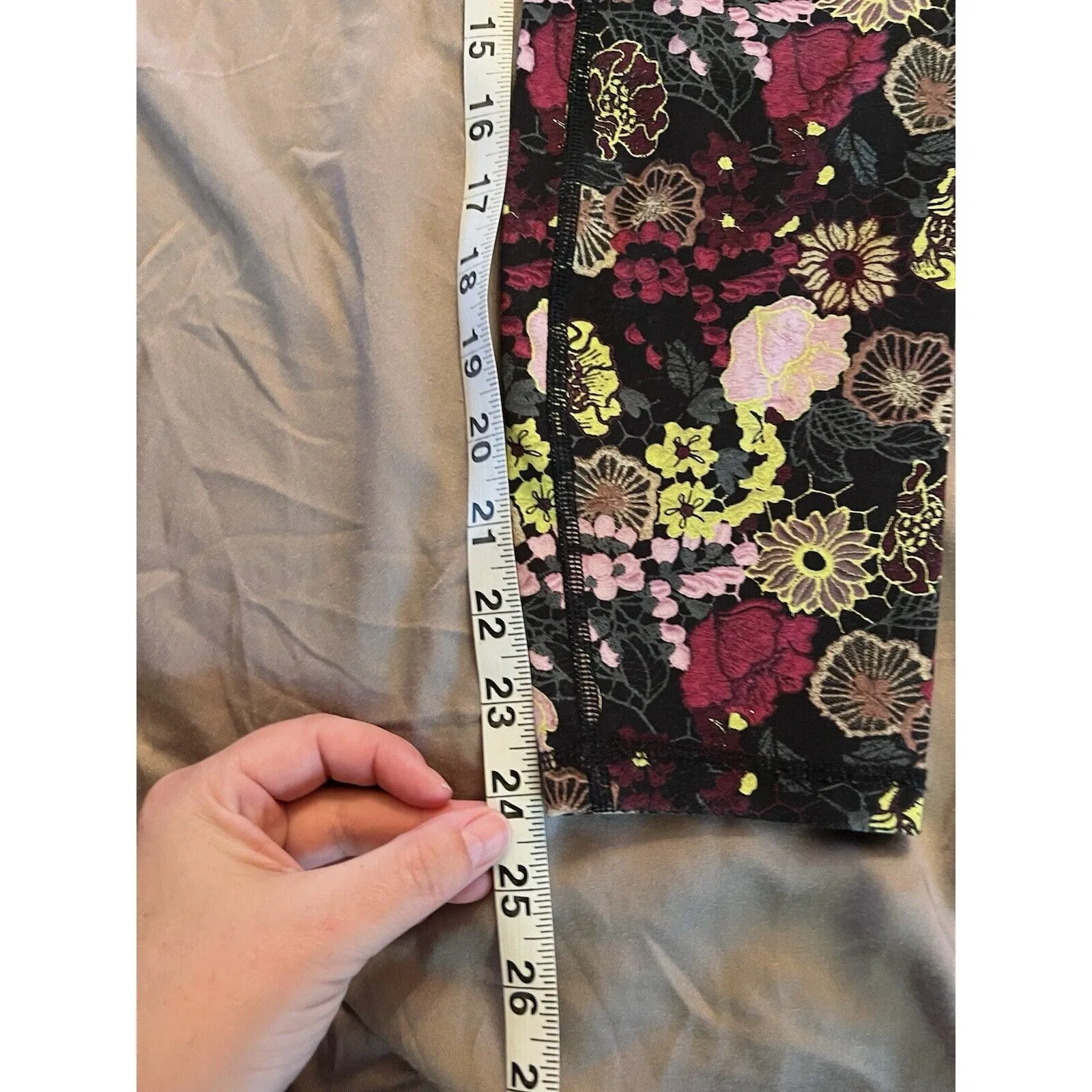 Lululemon Women Wunder Under HR Tight *Nulux IFMI Flower Print Size 6 - Image 2