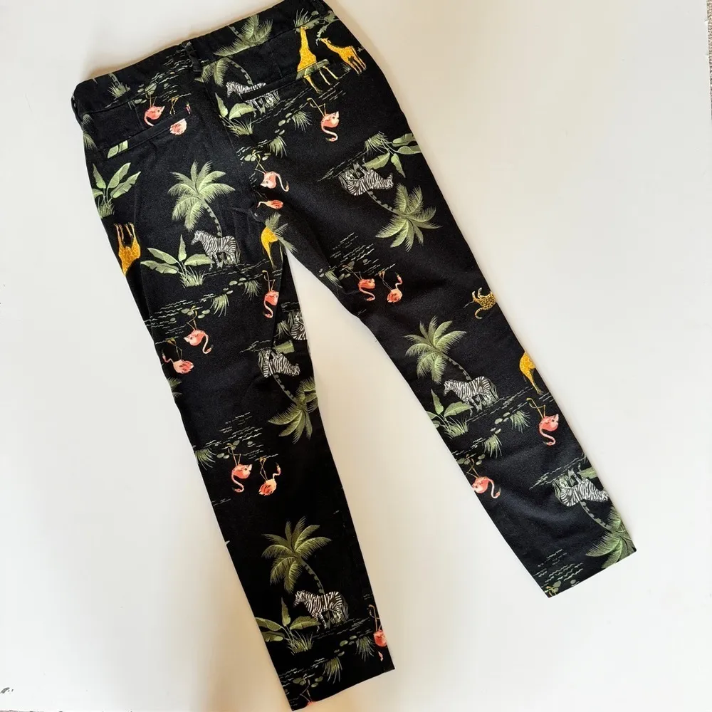 Old Navy Pixie Ankle Cut Jungle Printed Pants in Black Multicolor - Image 2