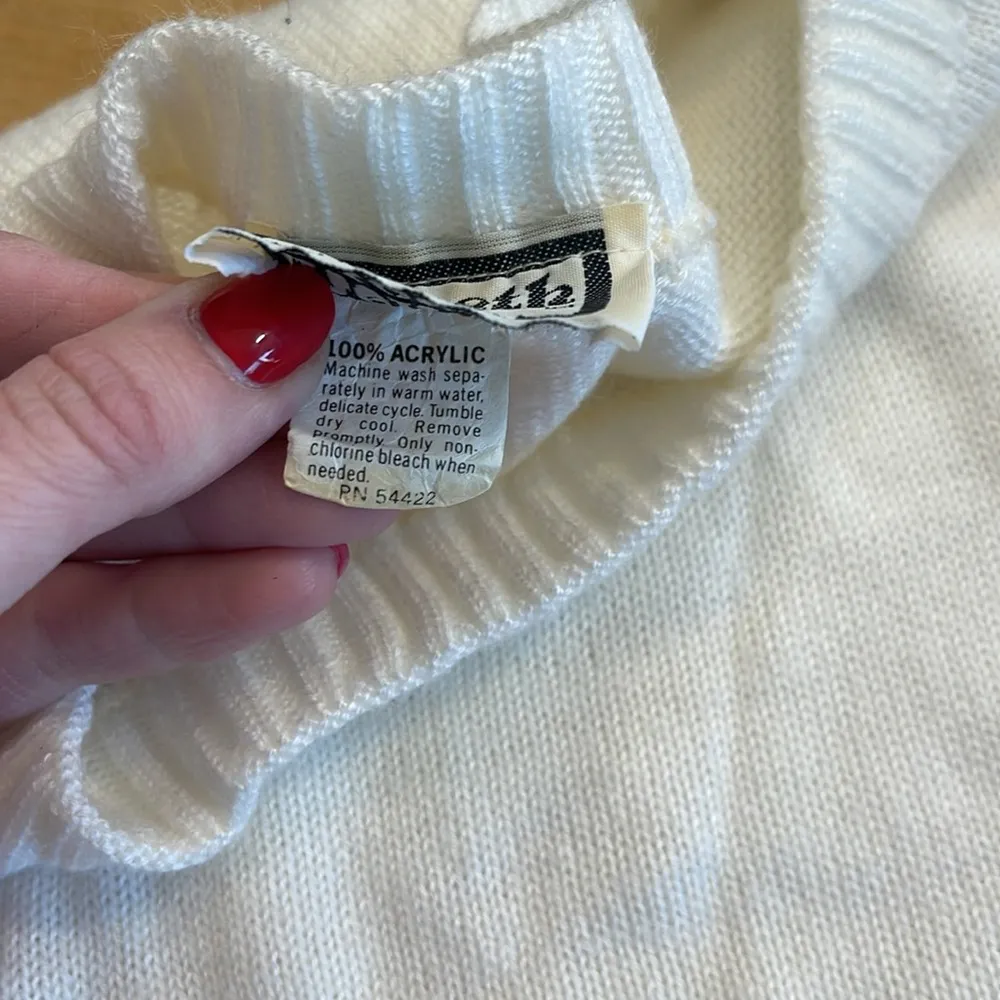 Keneth Too Vintage White Sweater with Red and Blue Stripes Size undefined - Image 5