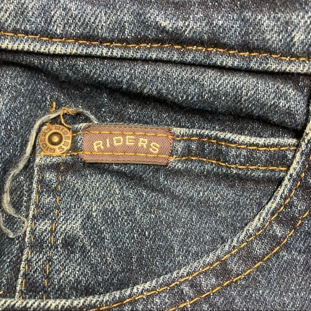 RIDERS‎ Women’s Dark Wash jeans Size 16Petite Rise 13” Inseam 28.5 - Image 4