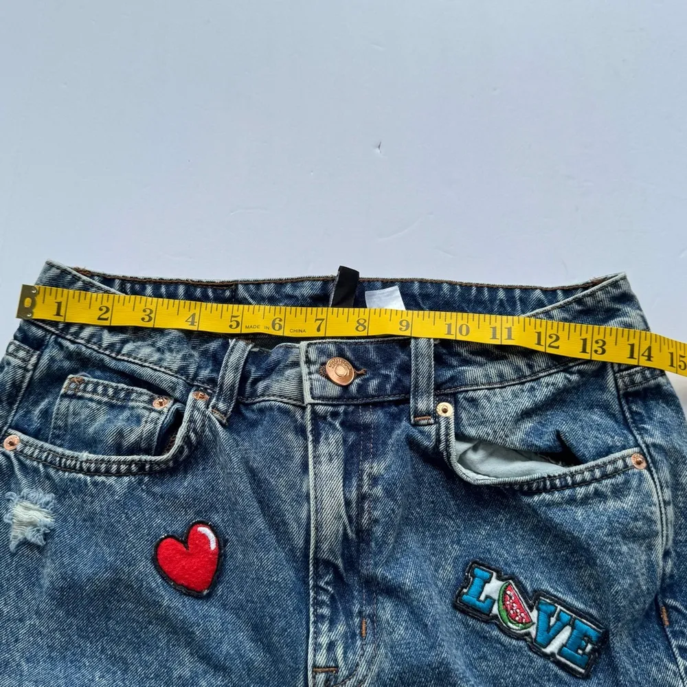 H&M Divided patchwork 
Trendy Distressed Blue Jeans with Patches Sz 8 - Image 5