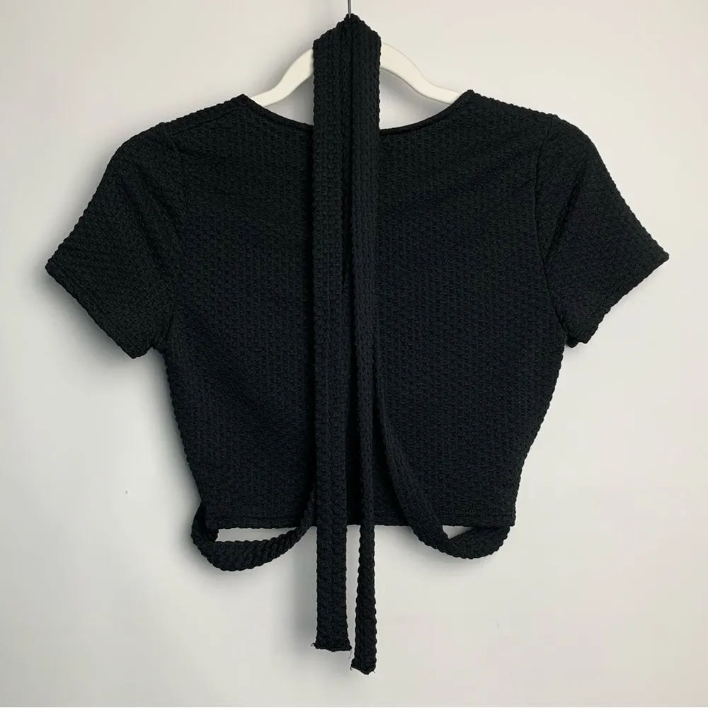 Tasha Twist Front Wrap Top • Sz M - Image 6