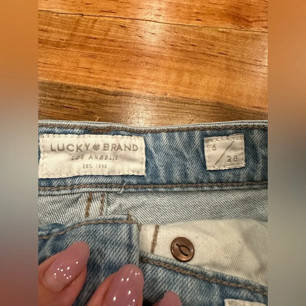 EUC Lucky Brand Bohemian Lucky Pins Jean Short floral Embroidery - Image 5