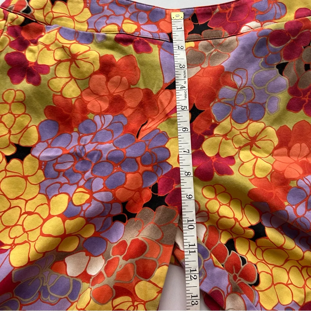 Floral Print Women's Capri Pants - Image 7