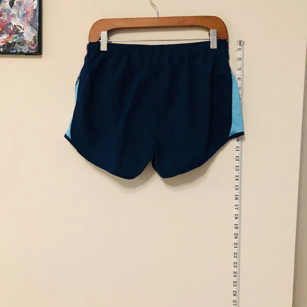 Dri-Fit Sports Short for Women.Size: M - Image 3