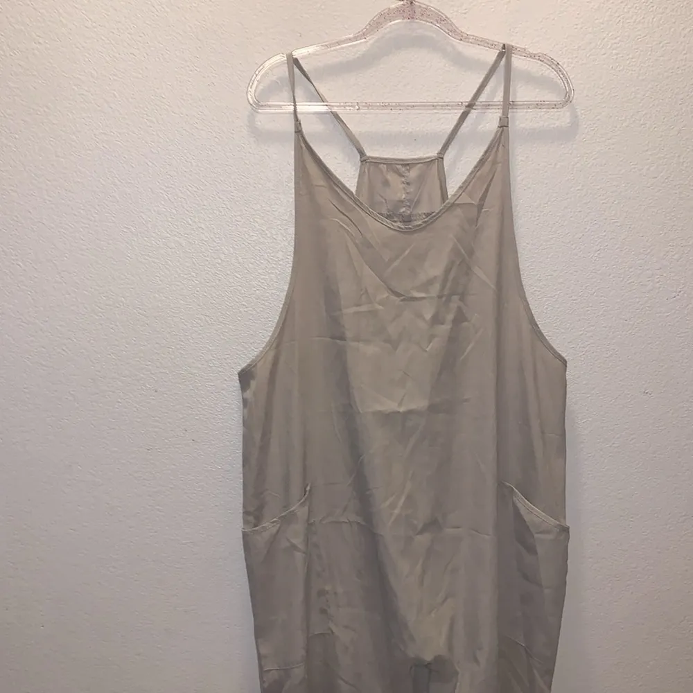 Beige Hot Shot Onesie Kelp Moss Jumpsuit Romper Size L - Image 2