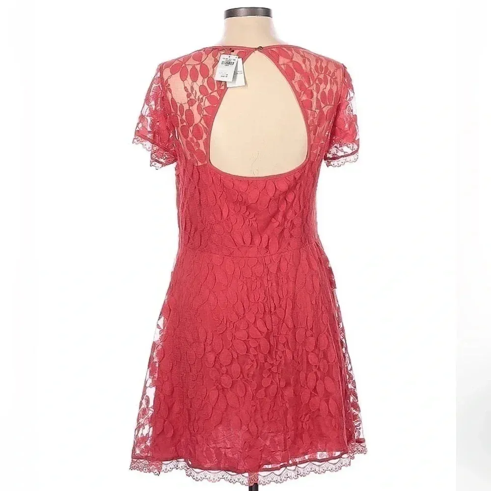 Abercrombie & Fitch | Red Lace Overlay Party Cocktail Dress Size L NWT - Image 2